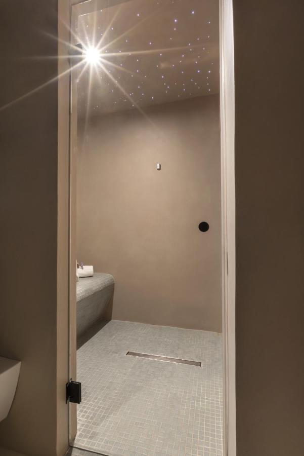 A Truly Wow Experience For Every Guest. The Place Αθήνα Εξωτερικό φωτογραφία