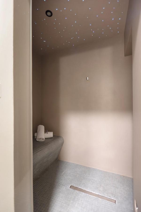 A Truly Wow Experience For Every Guest. The Place Αθήνα Εξωτερικό φωτογραφία
